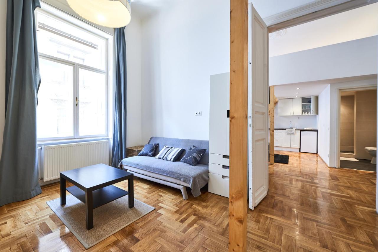 בודפשט Large Apartment For Groups City Center Dist. VII מראה חיצוני תמונה