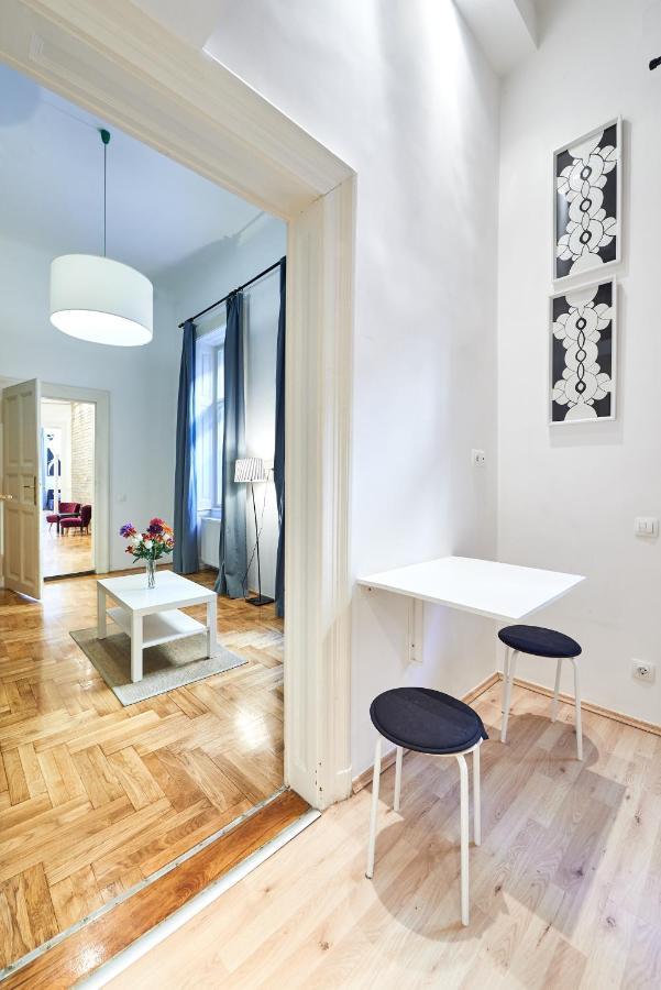 בודפשט Large Apartment For Groups City Center Dist. VII מראה חיצוני תמונה