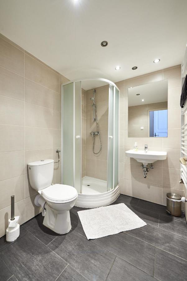 בודפשט Large Apartment For Groups City Center Dist. VII מראה חיצוני תמונה
